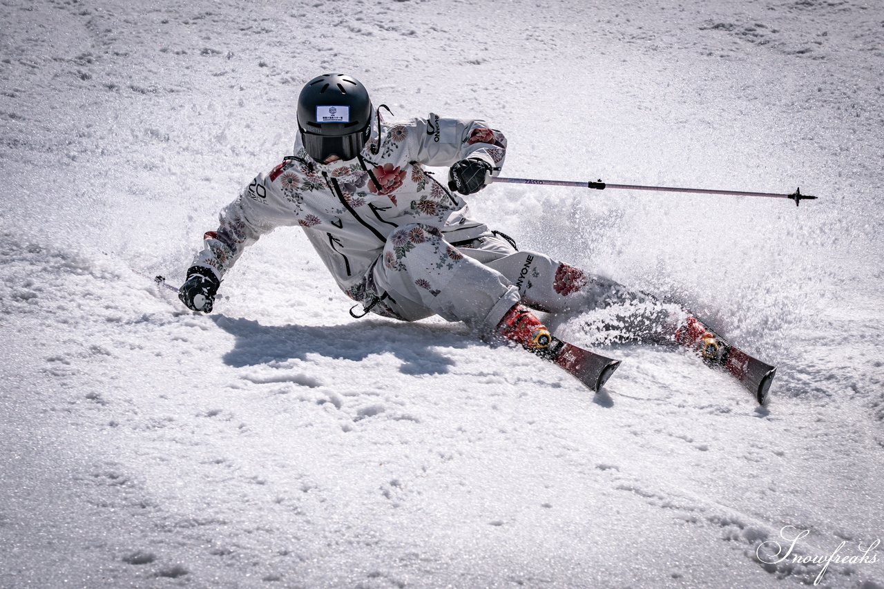 キロロリゾート｜ポカポカ陽気で絶好の春スキー日和♪こんな日は、みんなで思いっきり春雪を満喫しましょう！